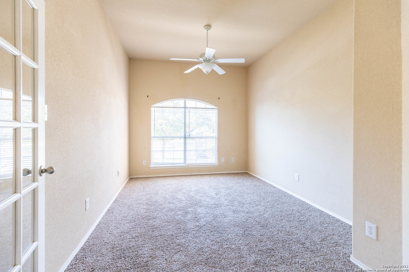906 Ashbury Bluff San Antonio TX 78245
