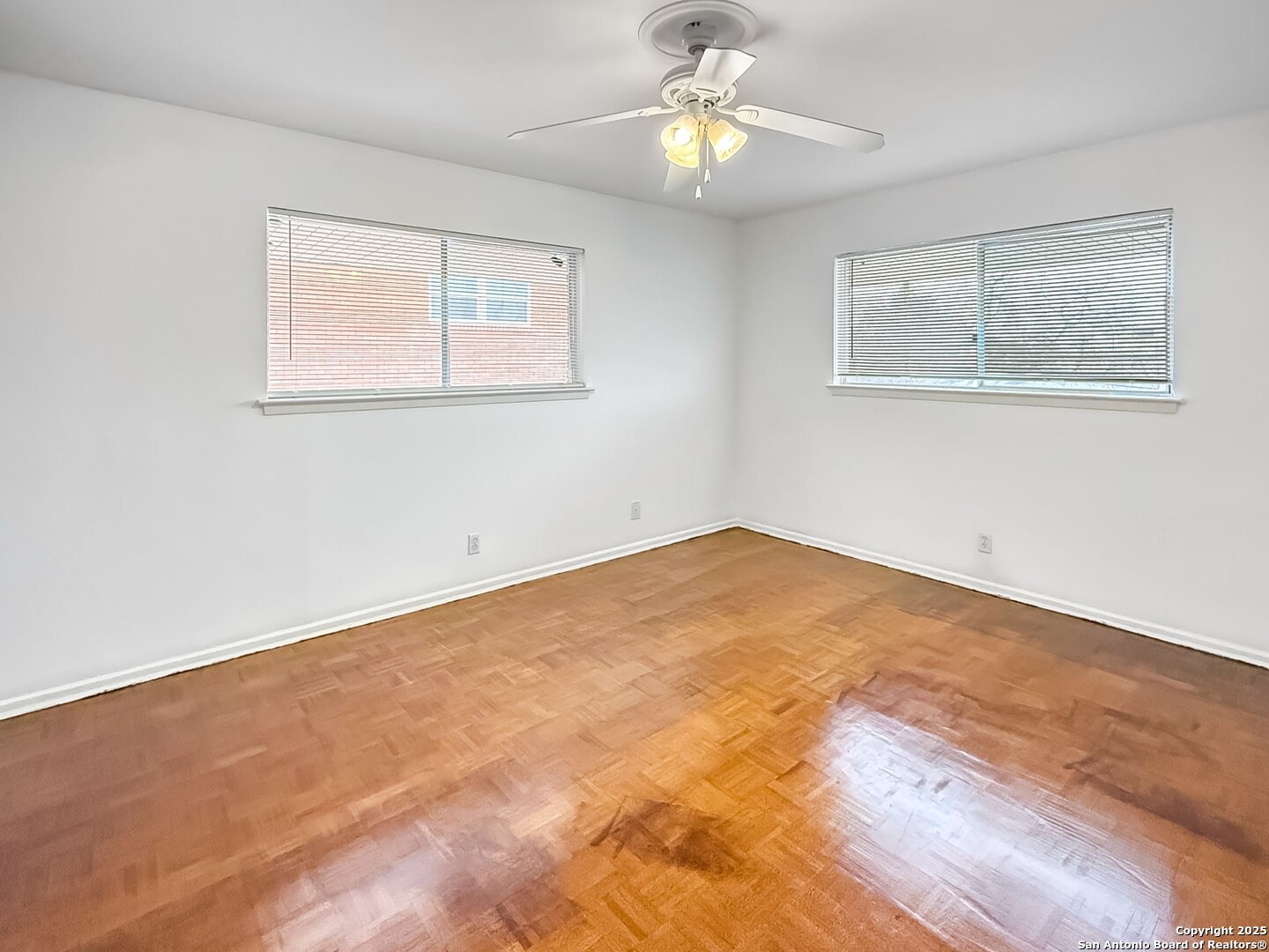 223 W Silver Sands Drive San Antonio TX 78216