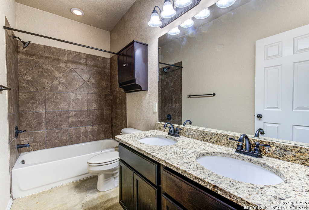 1042 Carolyn Cove New Braunfels TX 78130