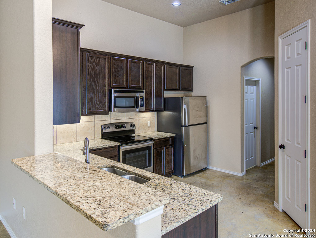 1042 Carolyn Cove New Braunfels TX 78130