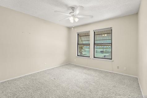 162 Amistad Universal City TX 78148