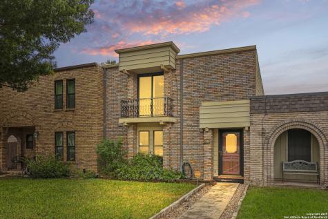 162 Amistad Universal City TX 78148