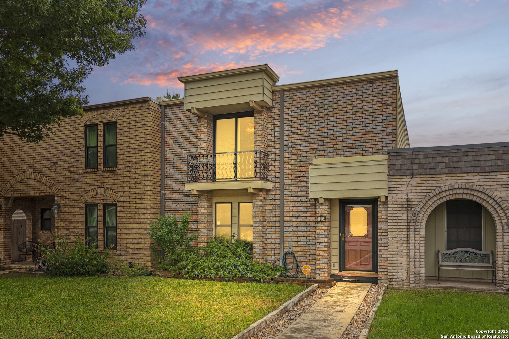 162 Amistad Universal City TX 78148