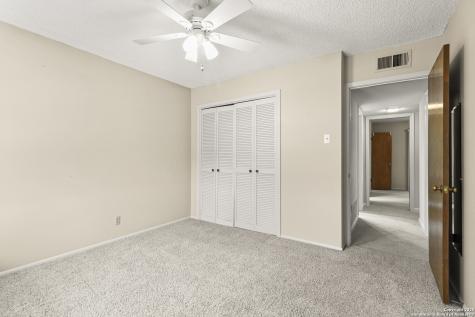162 Amistad Universal City TX 78148