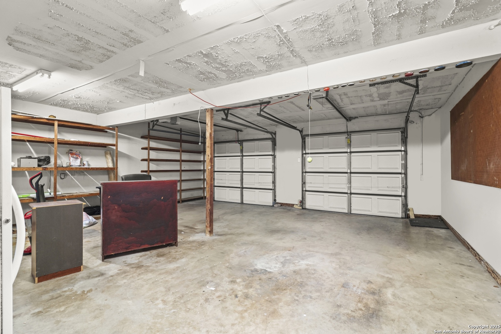 162 Amistad Universal City TX 78148