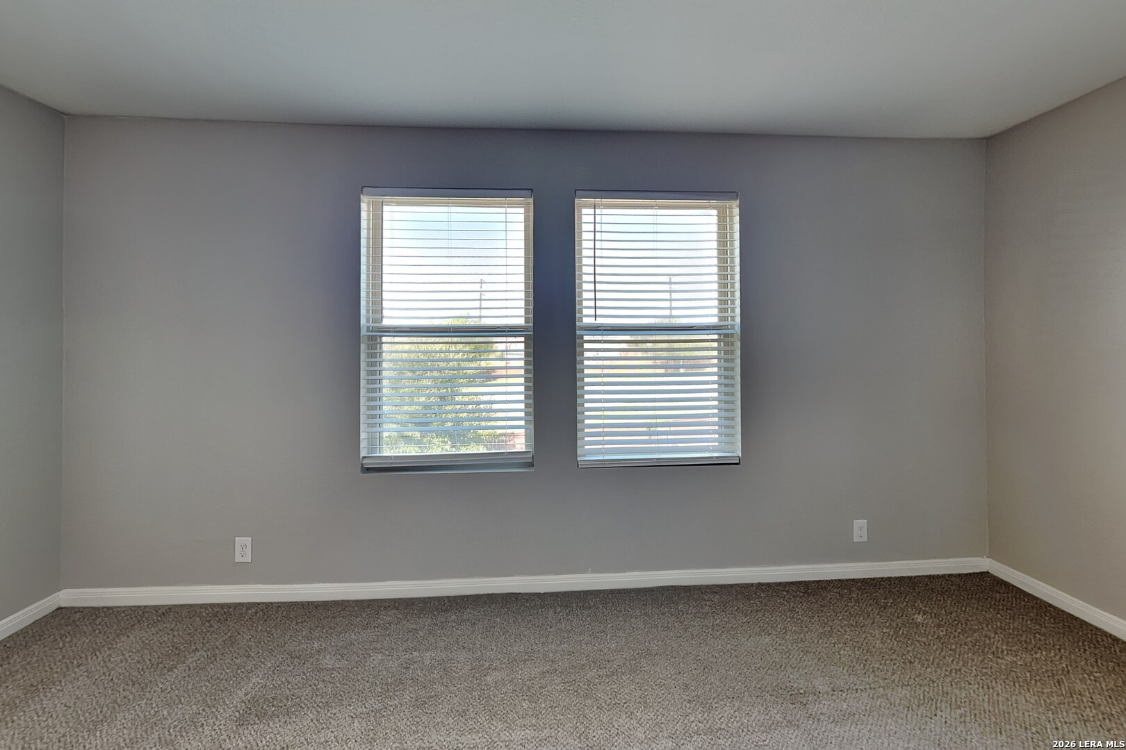 4945 Hallies Garden St Hedwig TX 78152