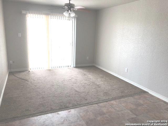 112 Lone Oak Floresville TX 78114