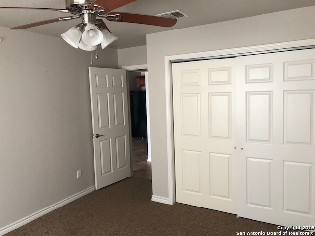 112 Lone Oak Floresville TX 78114