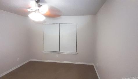 112 Lone Oak Floresville TX 78114