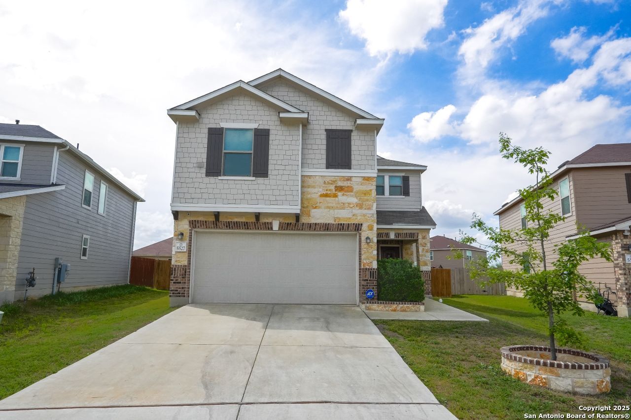 5527 Castle Brook Drive San Antonio TX 78218