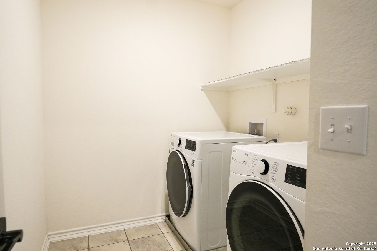 5527 Castle Brook Drive San Antonio TX 78218
