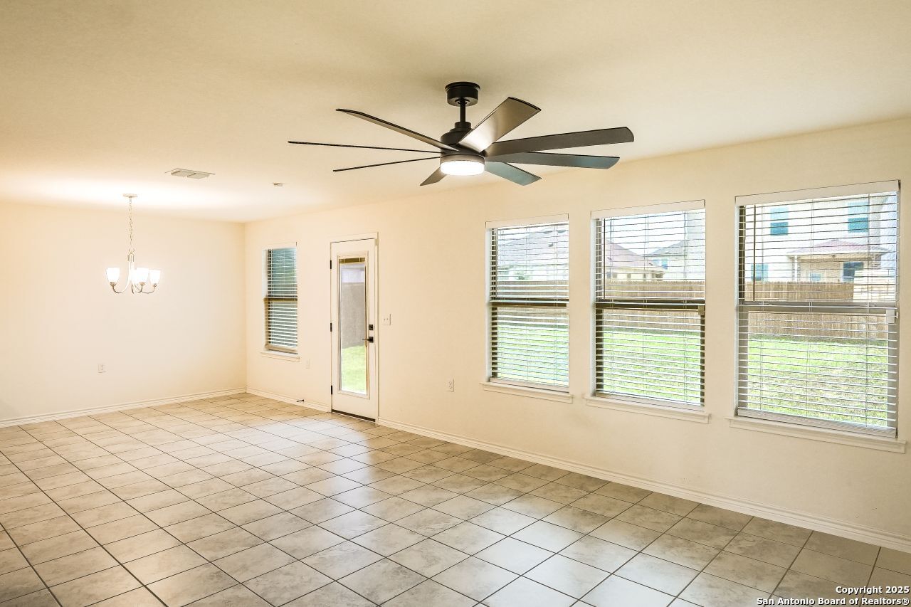 5527 Castle Brook Drive San Antonio TX 78218