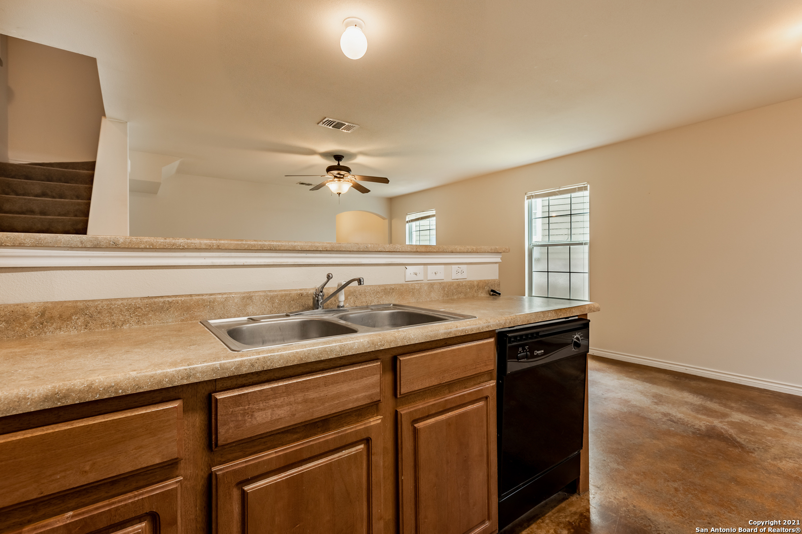 5018 Summit Pass San Antonio TX 78229