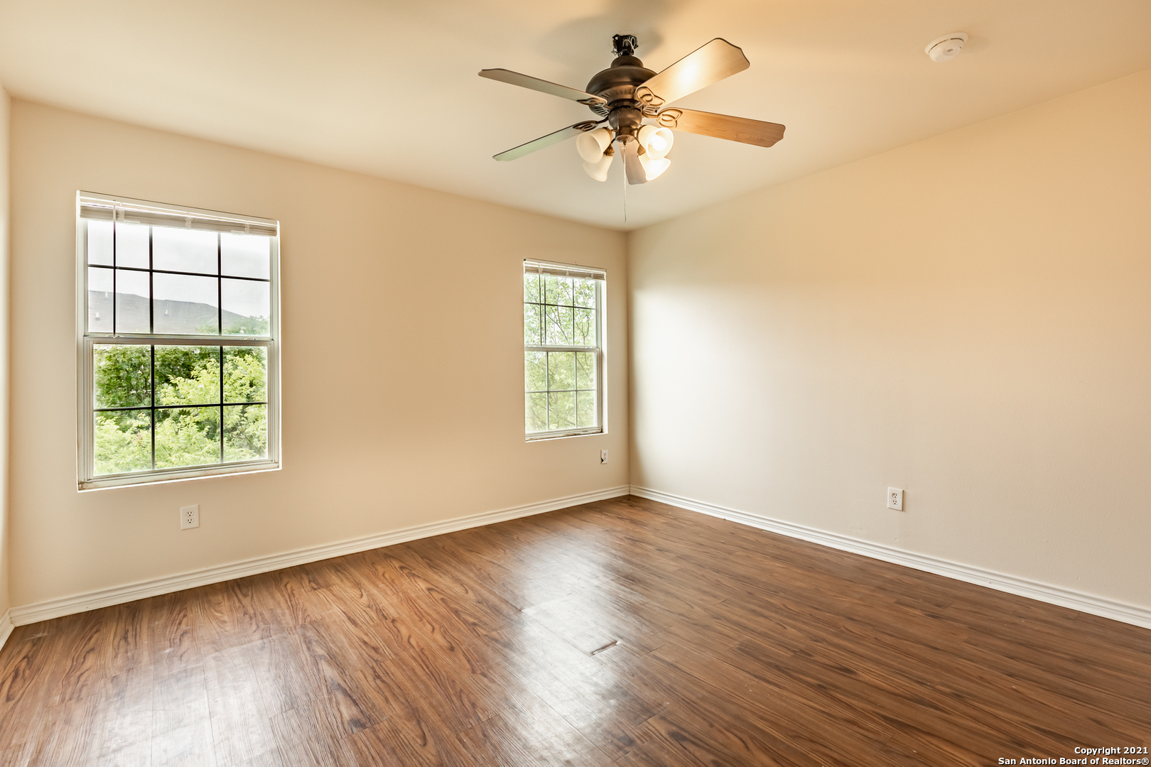 5018 Summit Pass San Antonio TX 78229
