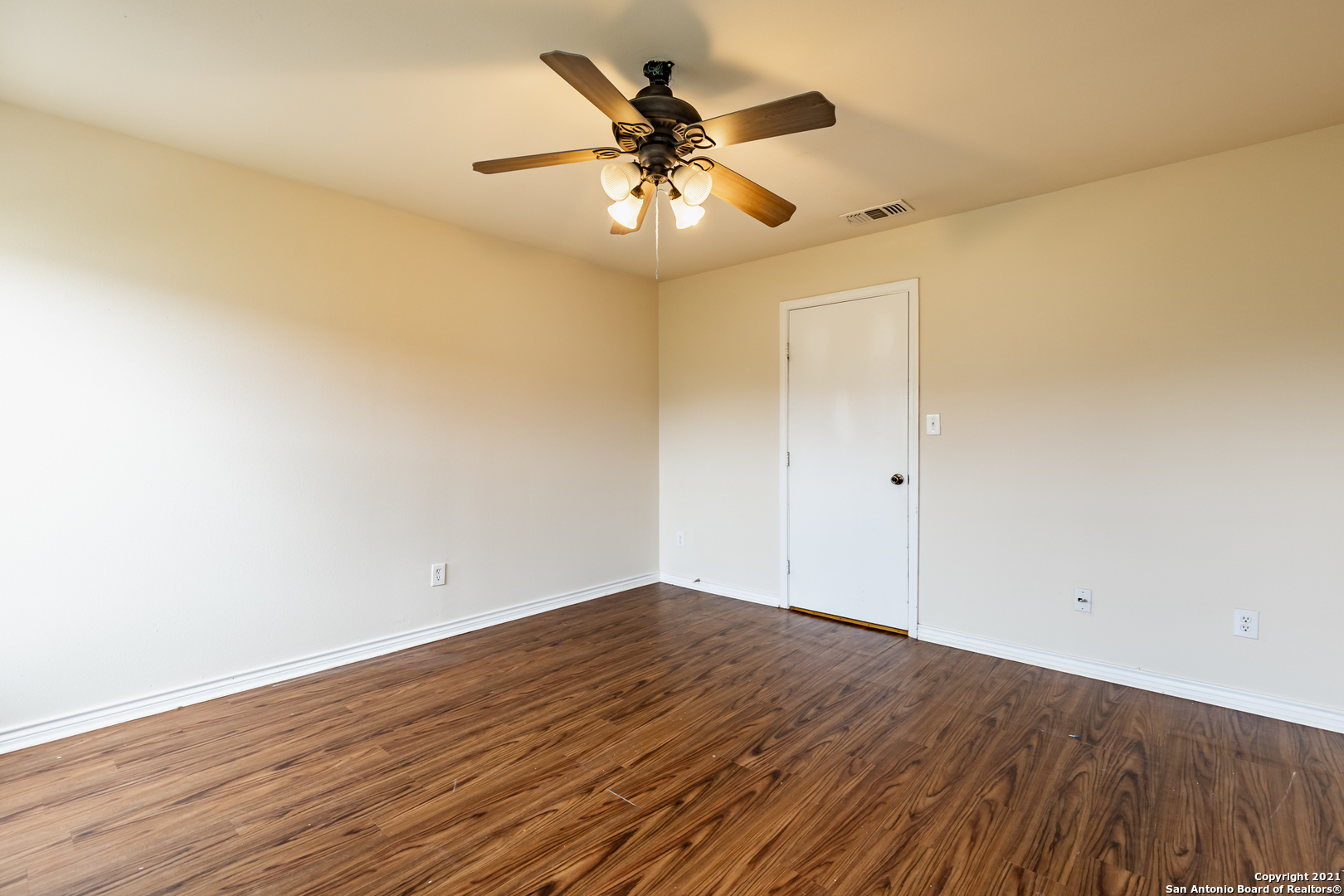 5018 Summit Pass San Antonio TX 78229