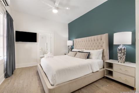 302 E Cevallos San Antonio TX 78204