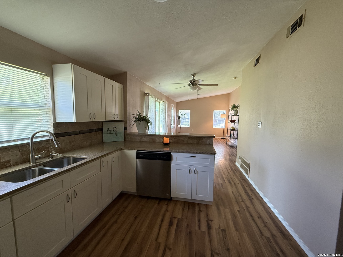 438 Sumner Drive San Antonio TX 78209