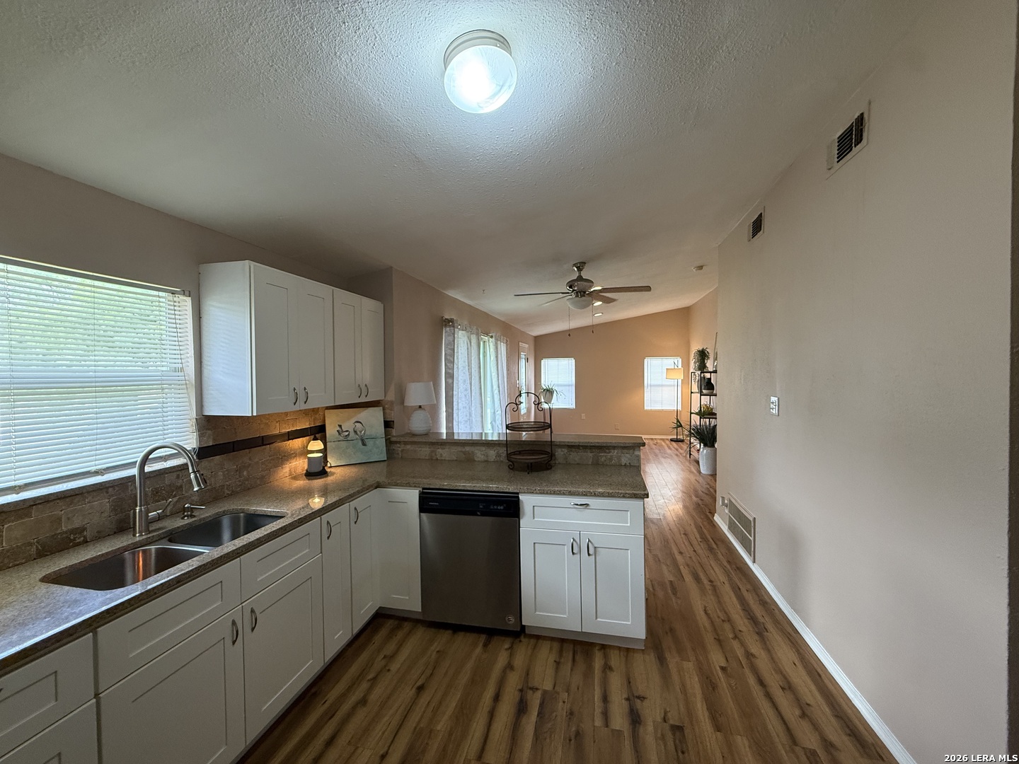 438 Sumner Drive San Antonio TX 78209
