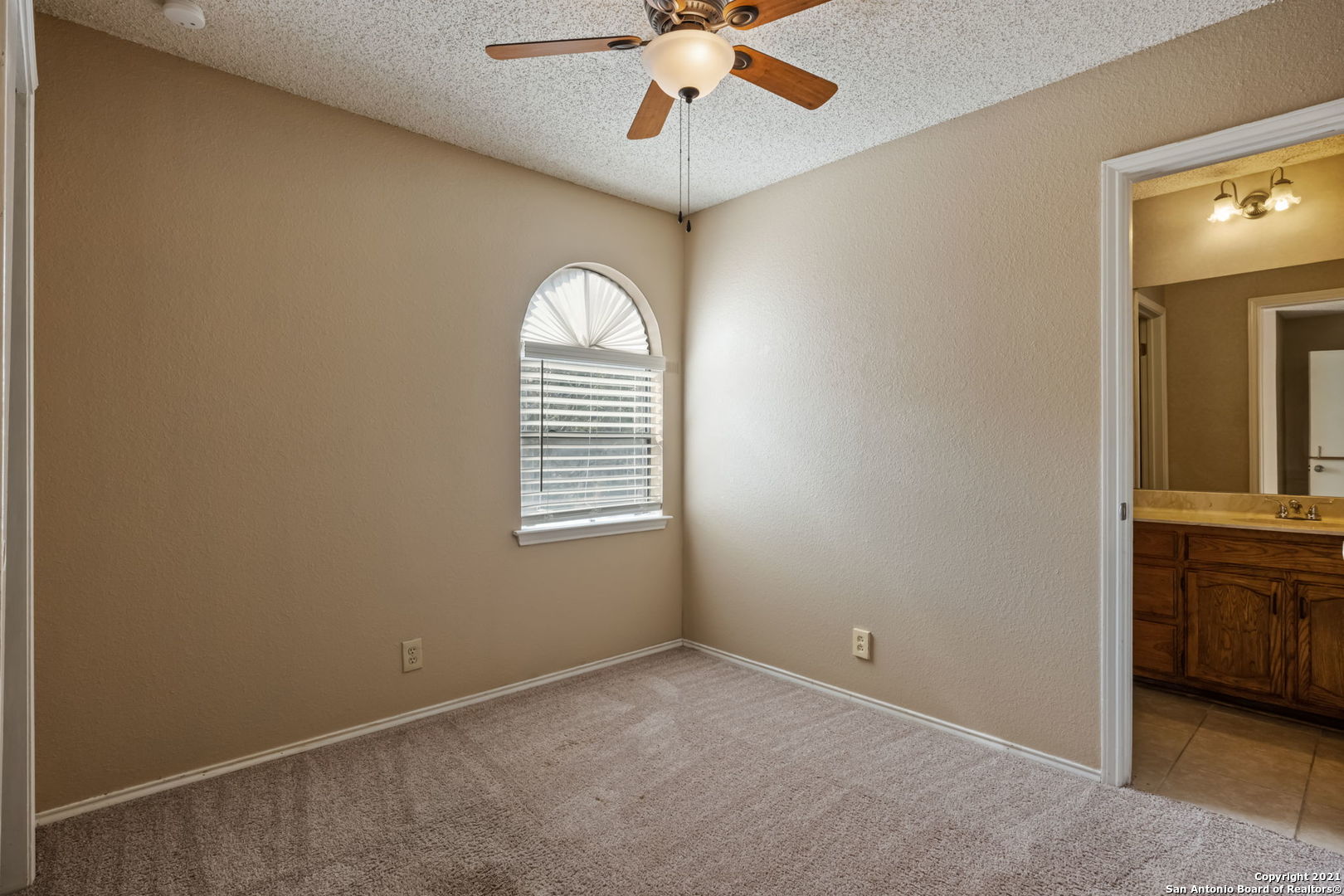 6406 Brook Cove San Antonio TX 78240