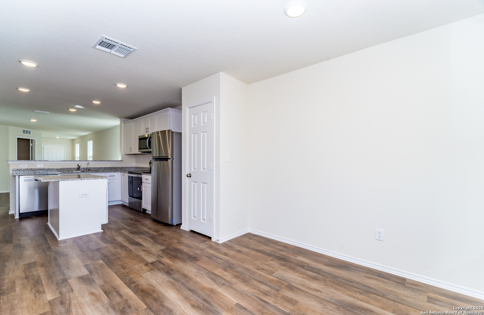 5911 Rolling Glen San Antonio TX 78218