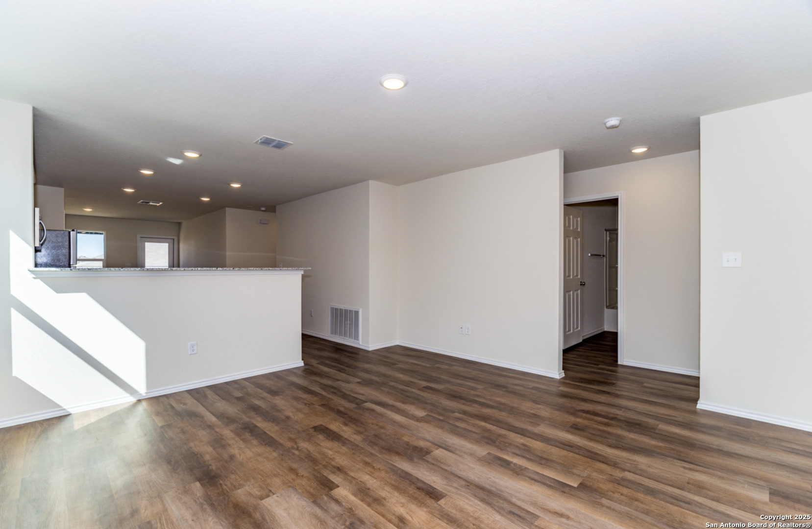 5911 Rolling Glen San Antonio TX 78218