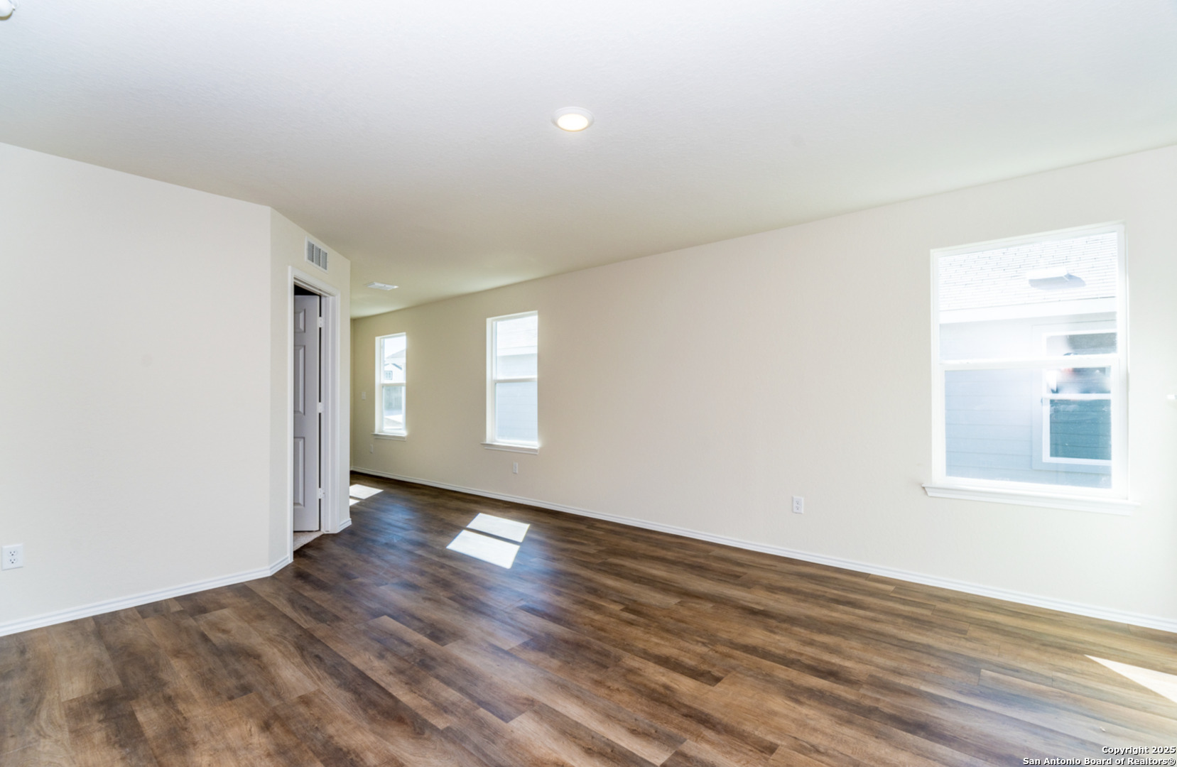5911 Rolling Glen San Antonio TX 78218