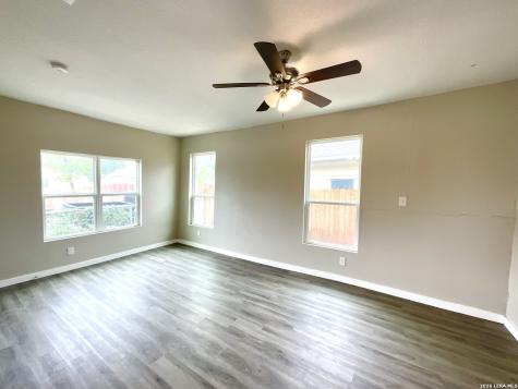 230 Micklejohn San Antonio TX 78207