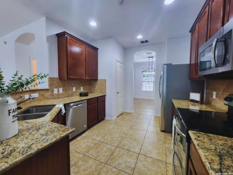 209 Town Creek Way Cibolo TX 78108