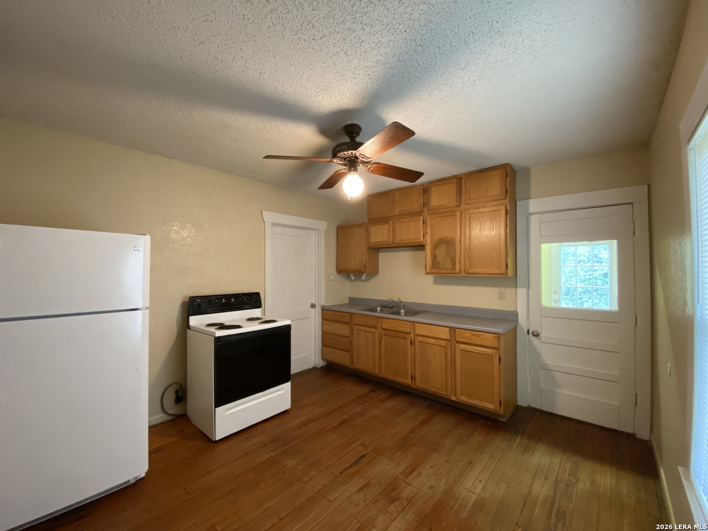 414 W Johnson Street Pleasanton TX 78064