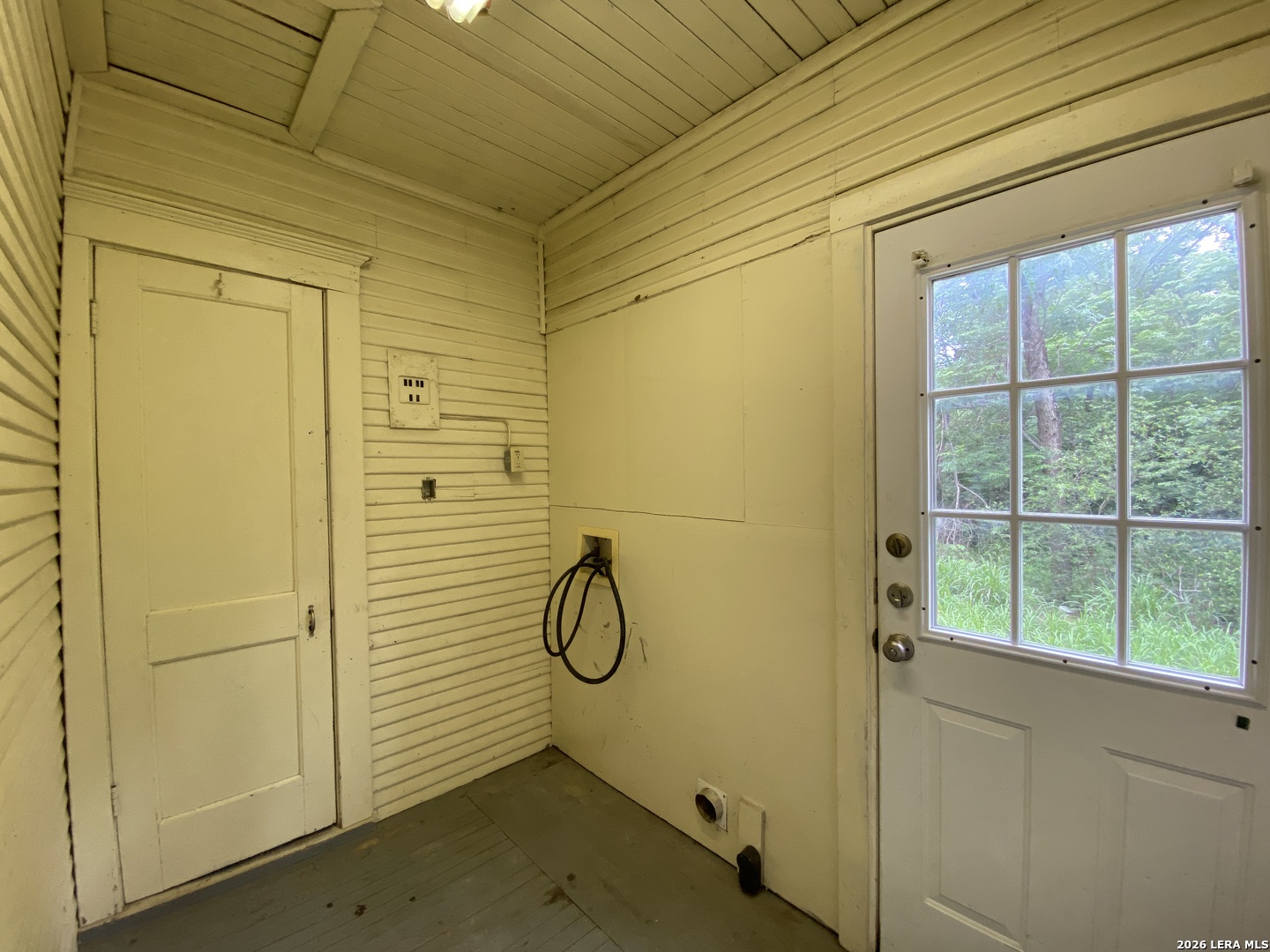 414 W Johnson Street Pleasanton TX 78064