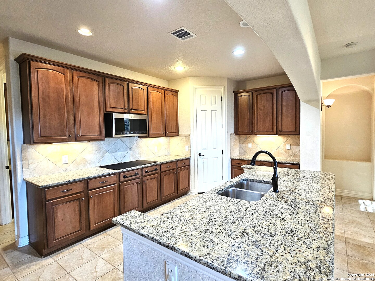 8834 Cherokee Path Garden Ridge TX 78266