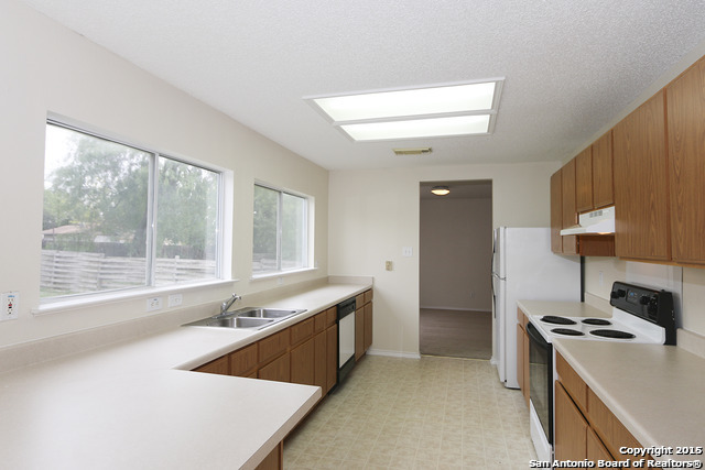 9919 Rainbow Creek San Antonio TX 78245