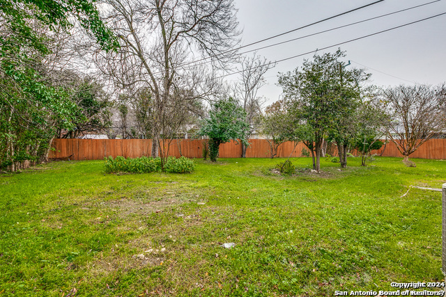 511 E Hathaway Drive San Antonio TX 78209