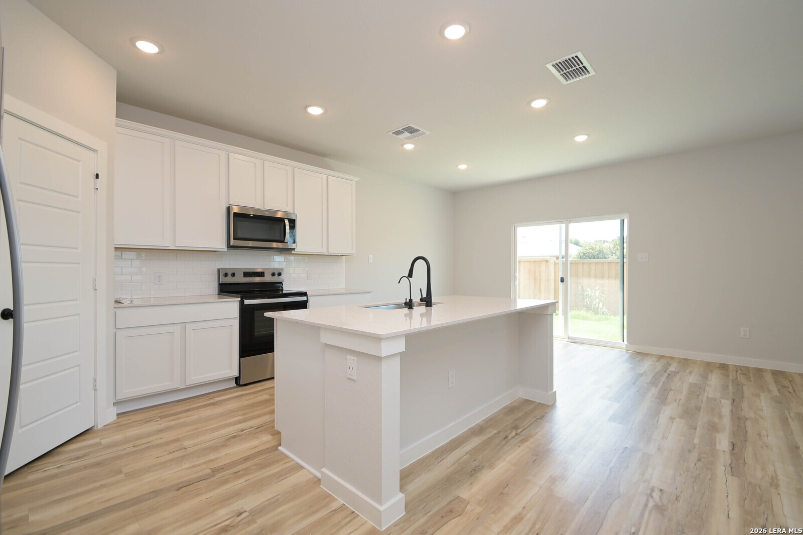 5935 W Hausman San Antonio TX 78249