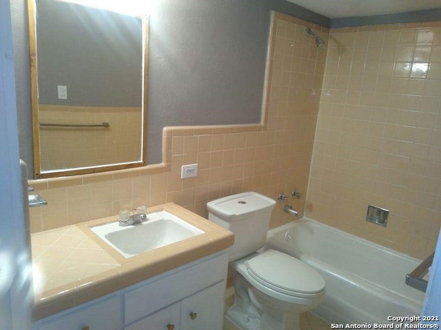 615 Vance Jackson San Antonio TX 78201