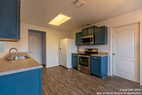 6450 Mineral Bay San Antonio TX 78244