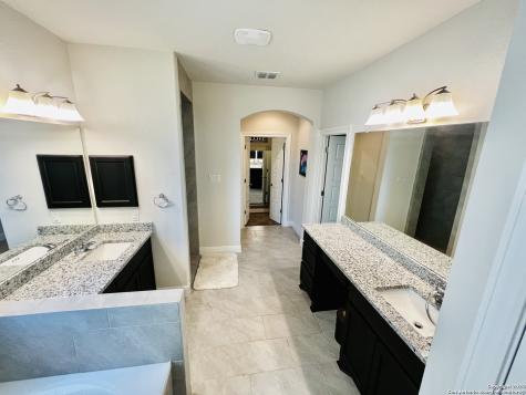 5834 Burro Stone San Antonio TX 78253
