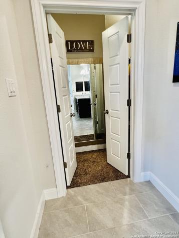 5834 Burro Stone San Antonio TX 78253