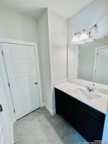 5834 Burro Stone San Antonio TX 78253