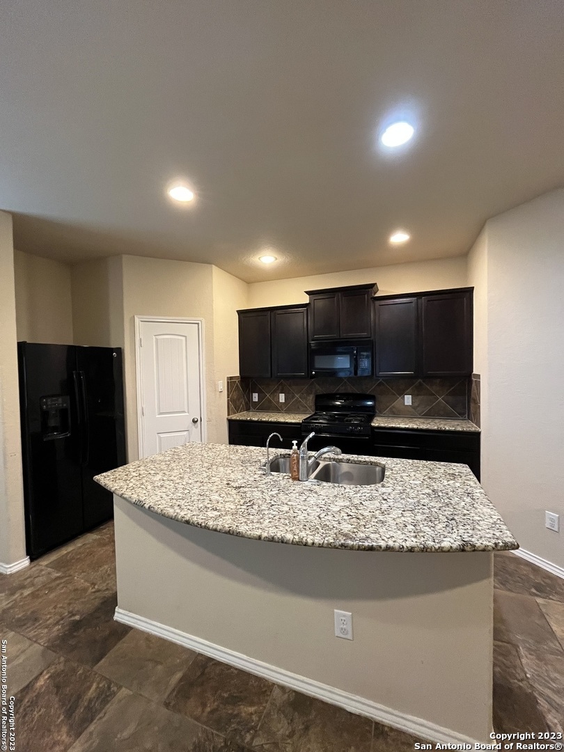 4326 Stanley Park Converse TX 78109