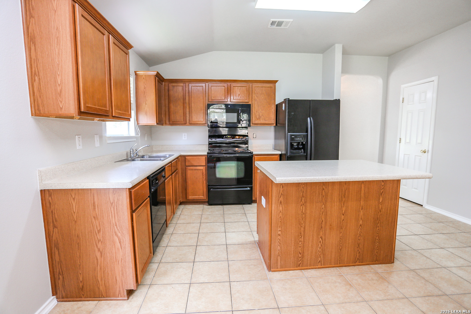 6915 Cutting Creek San Antonio TX 78244