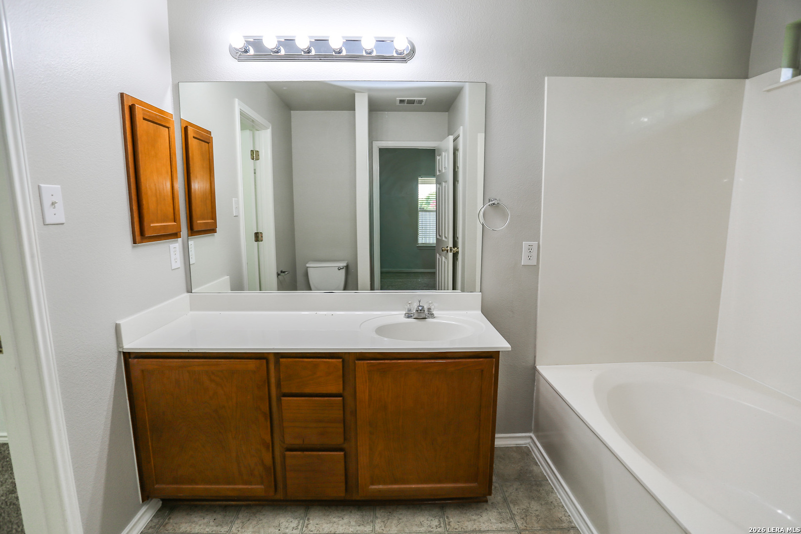 6915 Cutting Creek San Antonio TX 78244