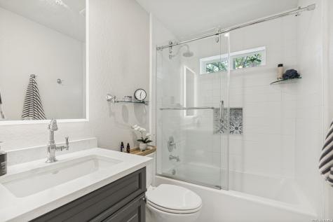 488 E Olmos Olmos Park TX 78212
