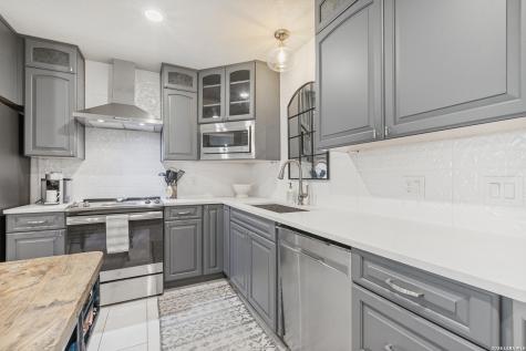 488 E Olmos Olmos Park TX 78212