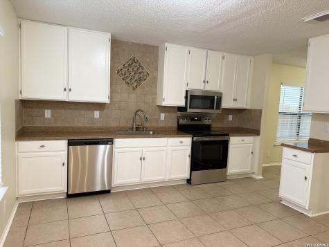 8351 Longhorn Ridge Converse TX 78109
