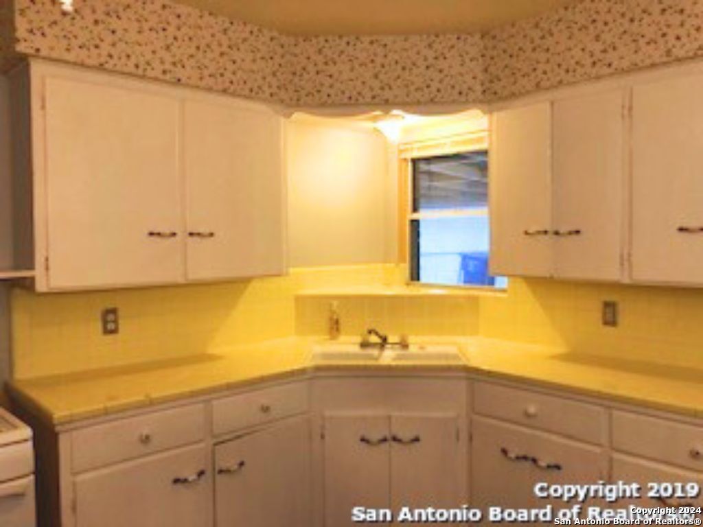 213 Sunnyland Drive San Antonio TX 78228