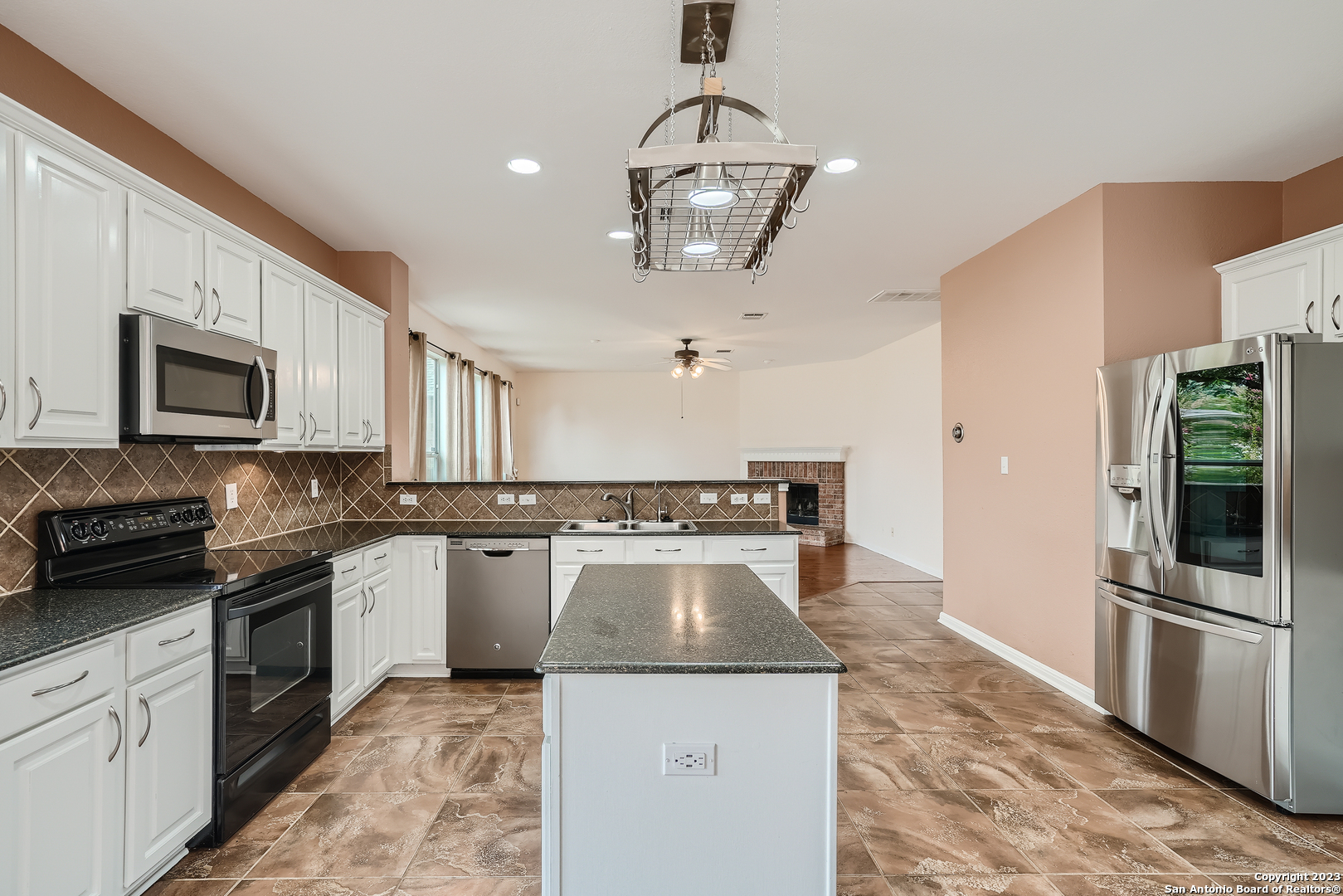 1223 Sand Wedge San Antonio TX 78258