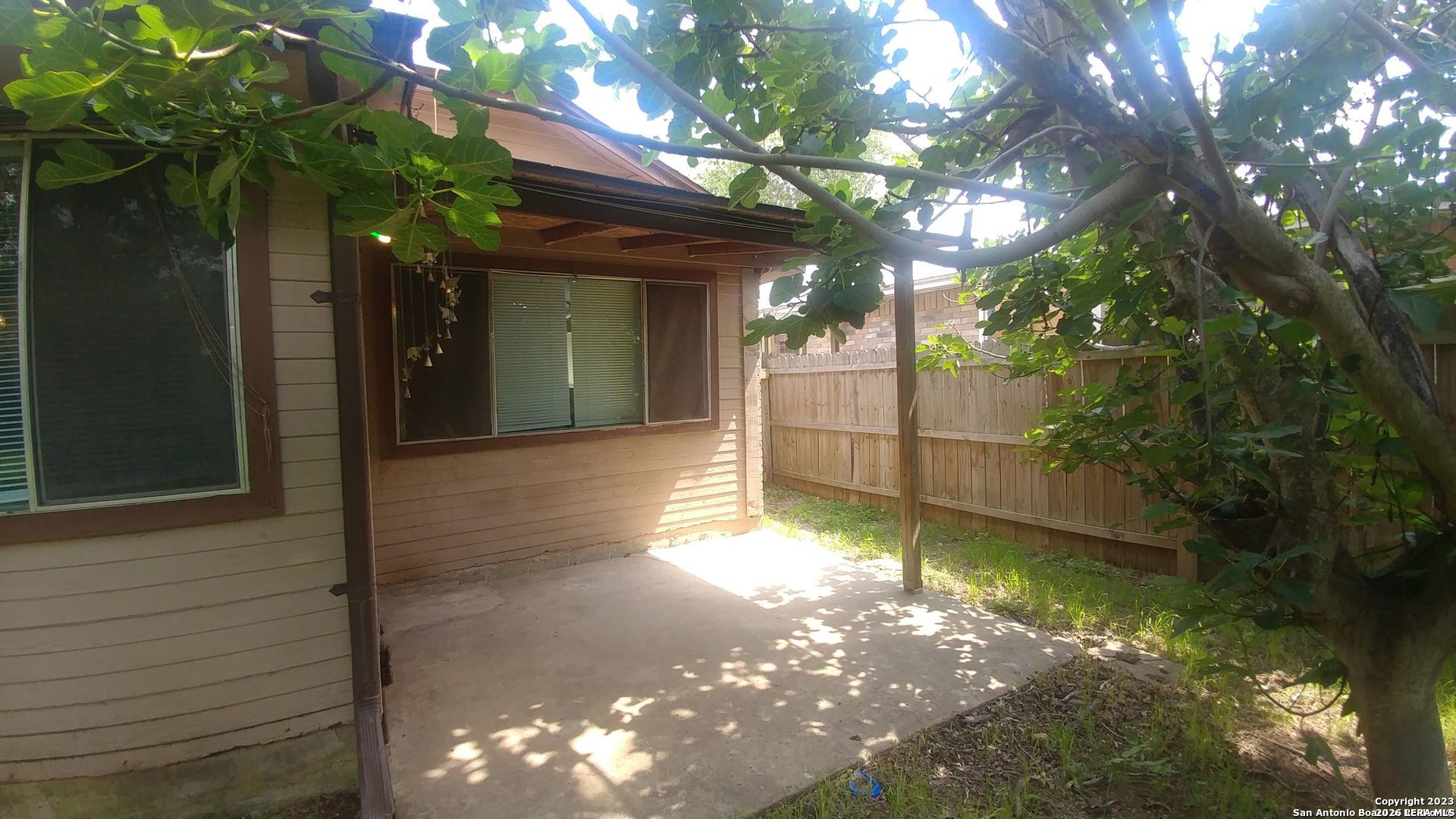 8131 Forest Dawn Live Oak TX 78233