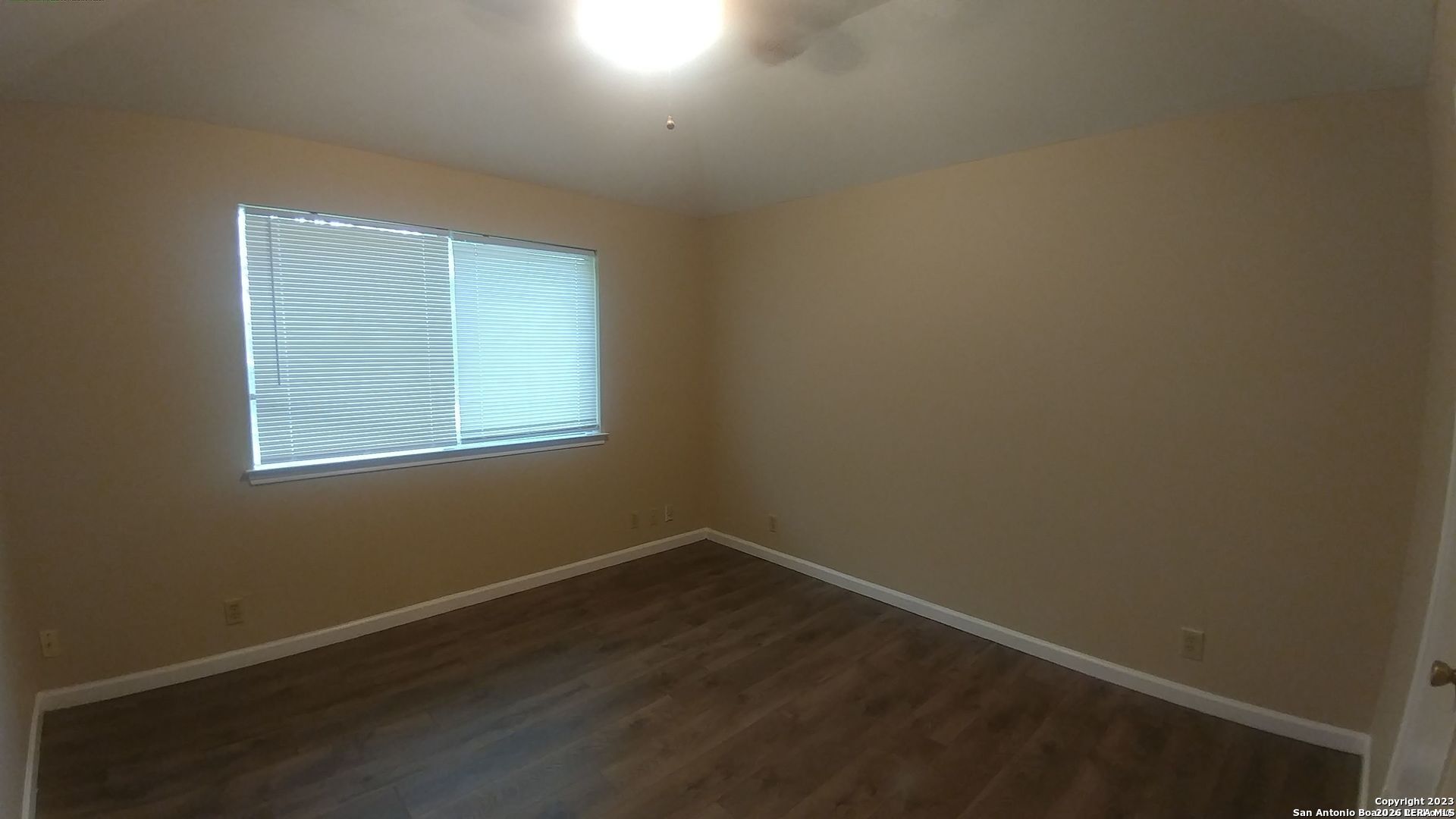 8131 Forest Dawn Live Oak TX 78233