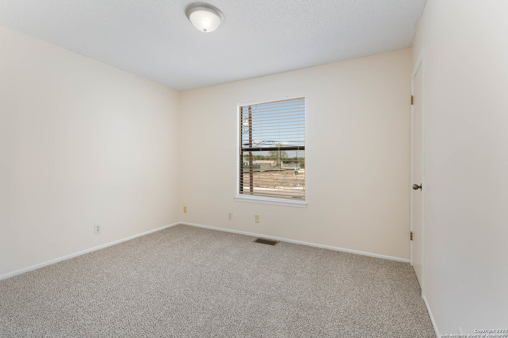 326 W Byrd Boulevard Universal City TX 78148